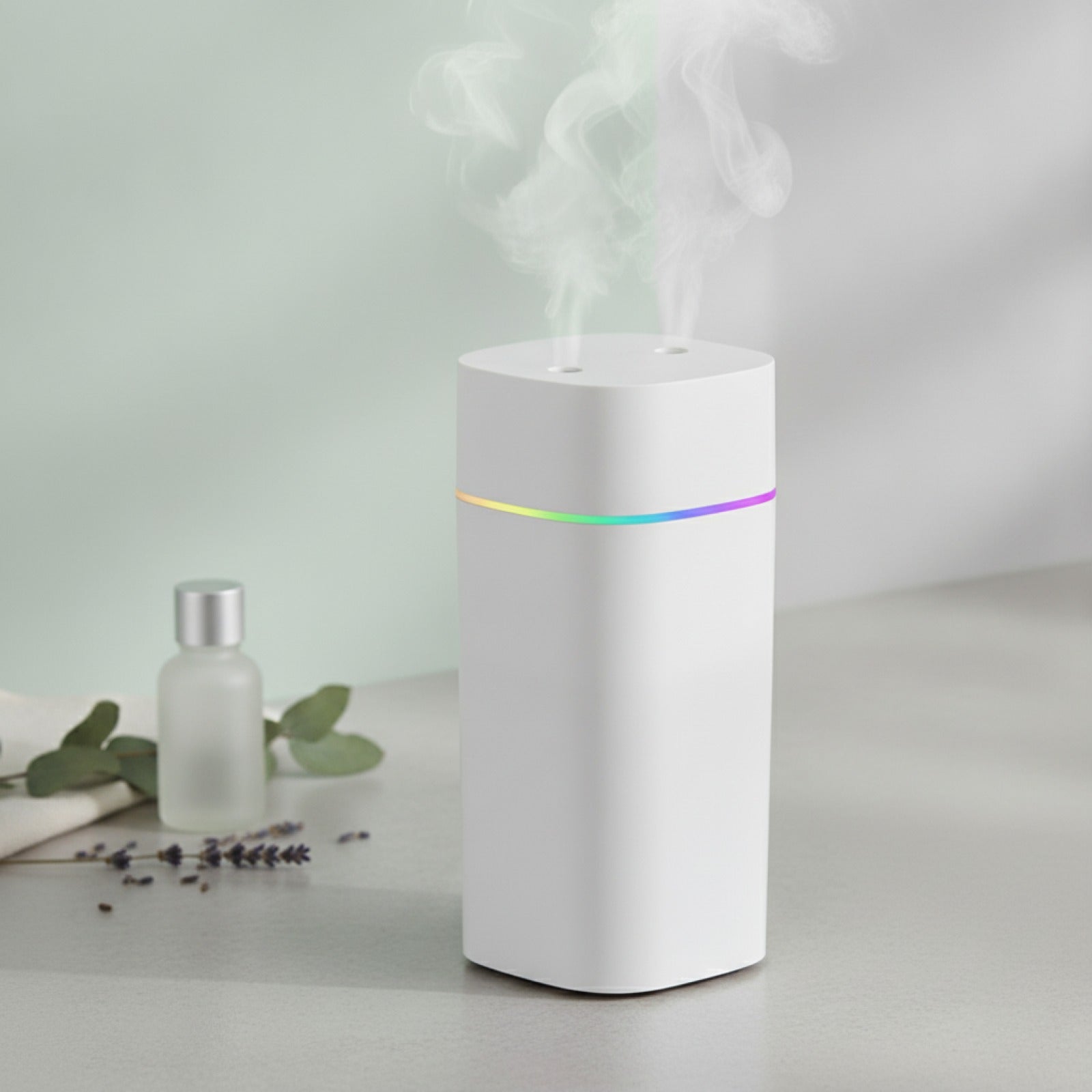 Humidificateur d'air 600ml avec diffuseur d'huiles essentielles et lumières colorées